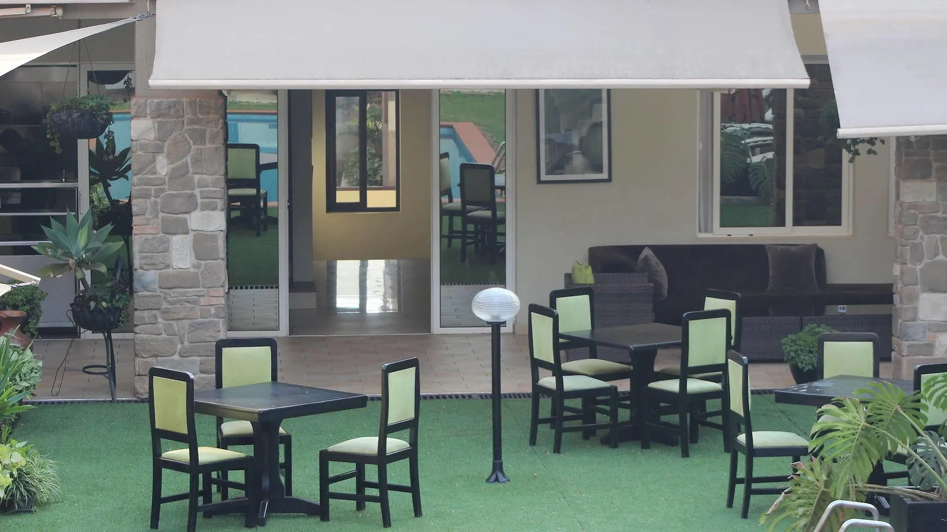 Urban By Cityblue Kampala 4*,